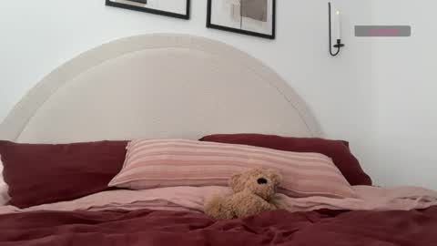 Isabella Ryder online show from March 6, 9:55 pm