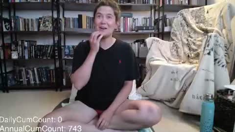 Snapshot of bellastrange69 chatting on July 18, 1:32 am BellaStrange69 online show from July 18, 1:32 am