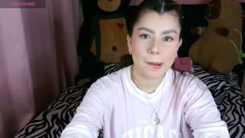 Snapshot of bellatrix_colen chatting on May 1, 10:25 pm Aleja online show from May 1, 10:25 pm