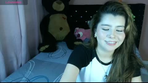 Snapshot of bellatrix_colen chatting on May 20, 9:21 pm Aleja online show from May 20, 9:21 pm