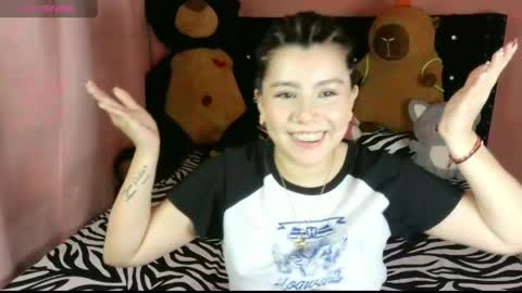 Snapshot of bellatrix_colen chatting on May 27, 5:32 pm Aleja online show from May 27, 5:32 pm