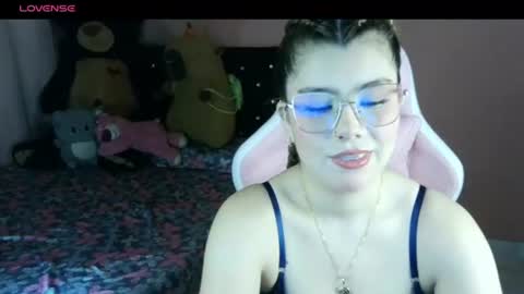 Snapshot of bellatrix_colen chatting on July 18, 4:05 am Aleja online show from July 18, 4:05 am