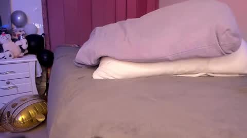 Bella online show from December 7, 2:20 am