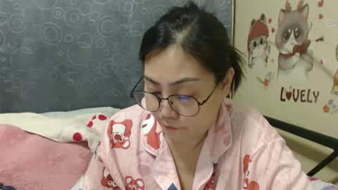 Snapshot of bellbabe chatting on February 8, 7:16 pm Bella online show from February 8, 7:16 pm