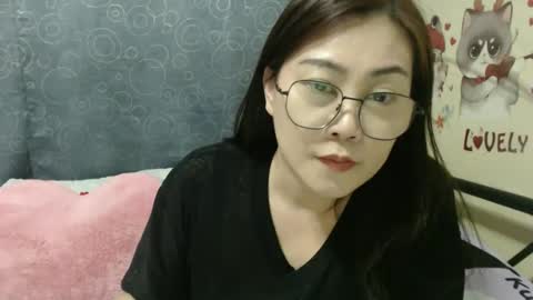 Snapshot of bellbabe chatting on March 1, 12:45 pm Bella online show from March 1, 12:45 pm