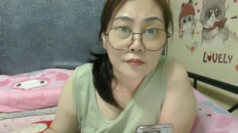 Snapshot of bellbabe chatting on March 10, 3:41 pm Bella online show from March 10, 3:41 pm