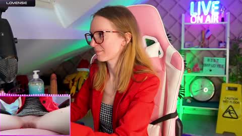 Snapshot of belle_alice chatting on January 31, 10:42 am Alice online show from January 31, 10:42 am