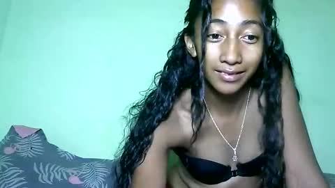 belle_annah online show from March 28, 2:22 am