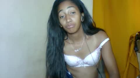 belle_annah online show from April 24, 5:59 pm
