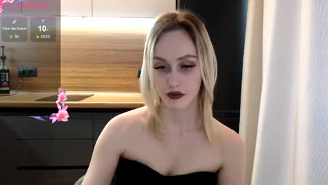 Snapshot of belle_vill chatting on May 6, 12:10 pm Belle online show from May 6, 12:10 pm