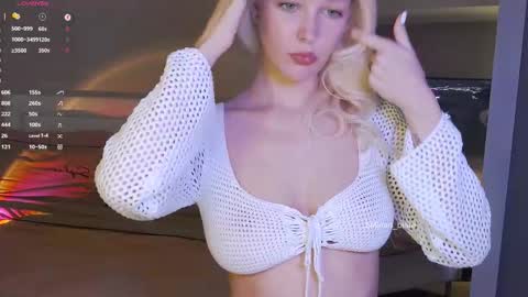 Snapshot of bellean_blare chatting on September 12, 5:13 pm BELLEAN online show from September 12, 5:13 pm