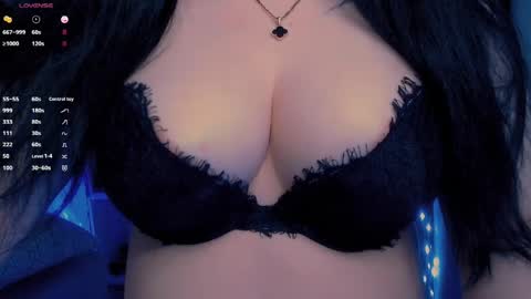 Snapshot of bellelovexx chatting on May 6, 8:03 pm Hello I am kind friendly and cute girl online show from May 6, 8:03 pm