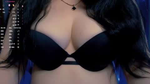 Snapshot of bellelovexx chatting on July 23, 11:13 pm Hello I am kind friendly and cute girl online show from July 23, 11:13 pm