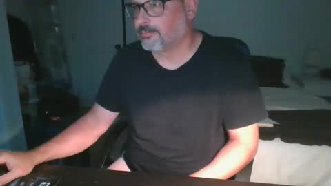 bellequeue19758 online show from April 5, 10:45 am