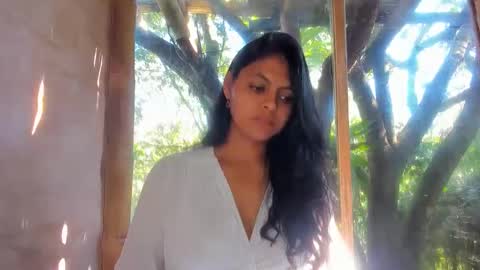 Snapshot of bellezacosmica chatting on April 22, 1:23 pm bellezacosmica online show from April 22, 1:23 pm