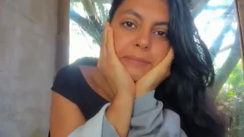 Snapshot of bellezacosmica chatting on May 13, 2:25 pm bellezacosmica online show from May 13, 2:25 pm