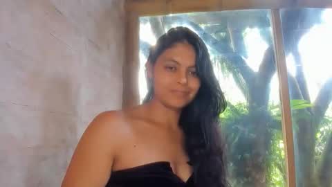 Snapshot of bellezacosmica chatting on May 29, 2:48 pm bellezacosmica online show from May 29, 2:48 pm
