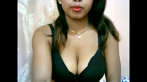 Snapshot of bellibellah chatting on May 21, 12:23 pm BelliBellah online show from May 21, 12:23 pm