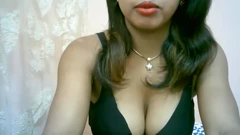 Snapshot of bellibellah chatting on May 22, 6:53 am BelliBellah online show from May 22, 6:53 am
