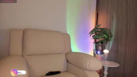  Bella  online show from March 13, 3:57 am