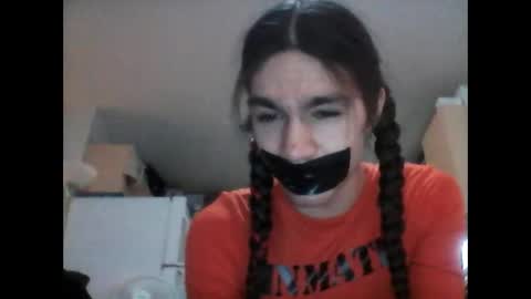 Snapshot of bellsighlent chatting on October 16, 12:22 am Belle online show from October 16, 12:22 am