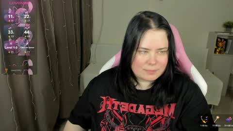 LinaBoo online show from April 7, 4:02 am