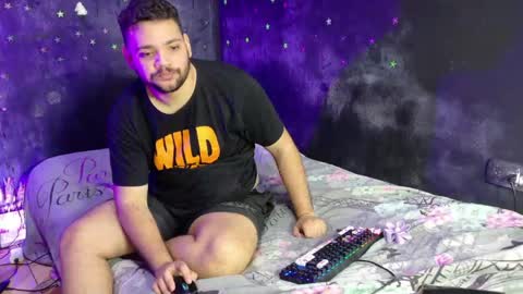 Snapshot of bellyjell chatting on June 9, 2:12 am Your New Girlfriend online show from June 9, 2:12 am