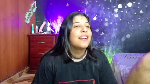 Snapshot of bellyjell chatting on June 9, 2:39 pm Your New Girlfriend online show from June 9, 2:39 pm