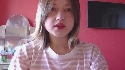 Snapshot of belovedmary chatting on April 25, 10:51 am belovedmary online show from April 25, 10:51 am
