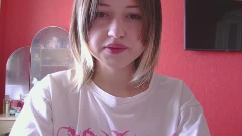 Snapshot of belovedmary chatting on April 27, 8:34 am belovedmary online show from April 27, 8:34 am