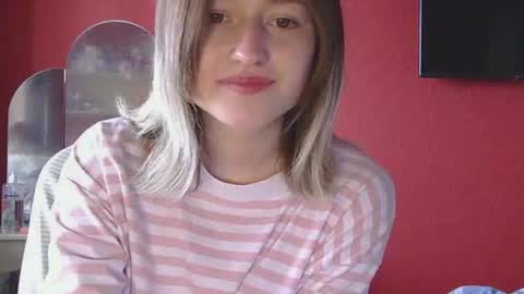 Snapshot of belovedmary chatting on June 27, 12:22 pm belovedmary online show from June 27, 12:22 pm
