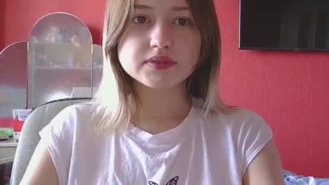 Snapshot of belovedmary chatting on July 14, 10:54 am belovedmary online show from July 14, 10:54 am