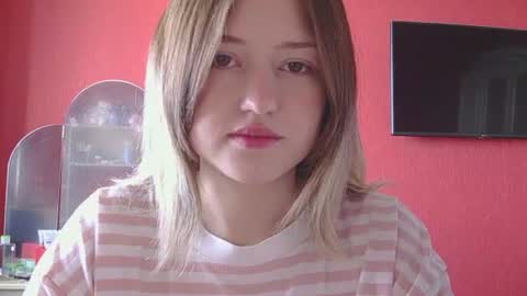 Snapshot of belovedmary chatting on July 15, 9:03 am belovedmary online show from July 15, 9:03 am