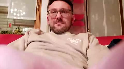 Snapshot of ben00189 chatting on February 13, 9:22 pm ben00189 online show from February 13, 9:22 pm