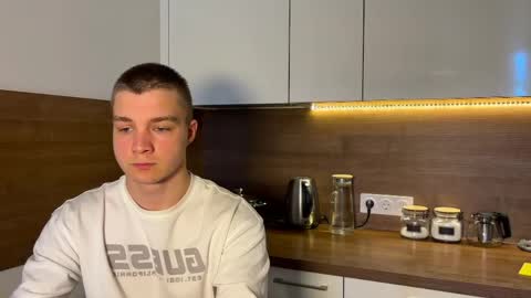 Snapshot of ben_harmon chatting on May 14, 10:00 am ben_harmon online show from May 14, 10:00 am