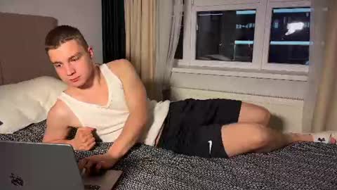 ben_harmon online show from June 21, 7:05 pm