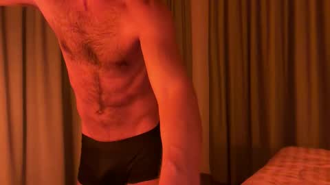 Snapshot of benb821 chatting on October 28, 3:25 pm Ben online show from October 28, 3:25 pm