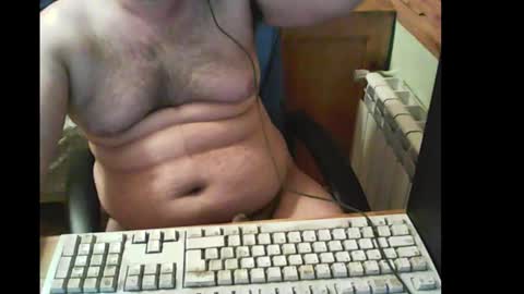 Snapshot of bender_35 chatting on February 25, 2:03 am bender_35 online show from February 25, 2:03 am