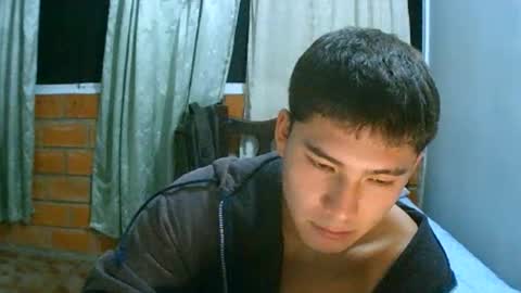 Snapshot of benitocamelas700 chatting on May 10, 2:50 am benitocamelas700 online show from May 10, 2:50 am