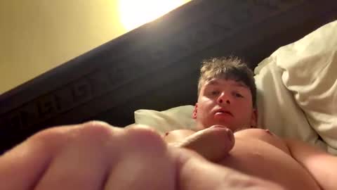 Snapshot of benji8901415164 chatting on February 15, 4:42 am benji8901415164 online show from February 15, 4:42 am