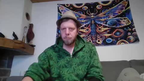 Snapshot of benji_32 chatting on December 31, 6:13 pm Benji -- BE RESPECTFULL OR LEAVE -- online show from December 31, 6:13 pm