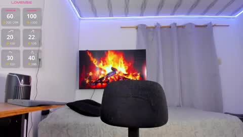 Snapshot of benji_andrew chatting on June 7, 10:57 pm Benji Andrew - JOIN MY FAN CLUB online show from June 7, 10:57 pm