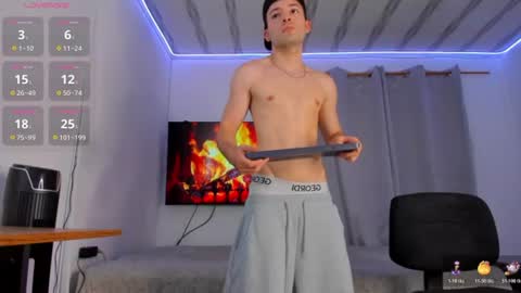 Snapshot of benji_andrew chatting on June 14, 1:14 am Benji Andrew - JOIN MY FAN CLUB online show from June 14, 1:14 am