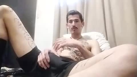 Snapshot of bennivanni chatting on March 5, 5:39 pm bennivanni online show from March 5, 5:39 pm