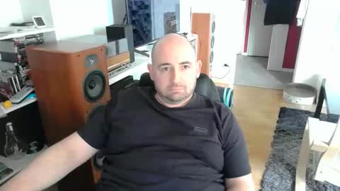 Snapshot of bennn54 chatting on April 5, 10:01 am Ben online show from April 5, 10:01 am