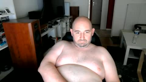 Snapshot of bennn54 chatting on June 18, 12:09 pm Ben online show from June 18, 12:09 pm