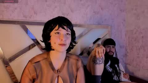 Snapshot of benny_and_mark chatting on February 13, 4:41 am Benny and Mark online show from February 13, 4:41 am