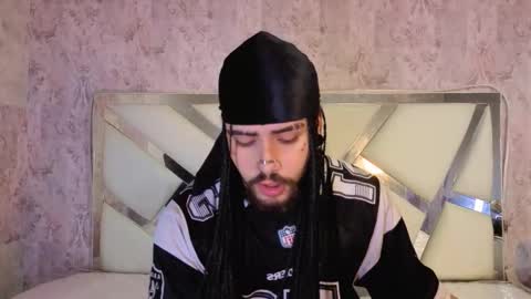 Snapshot of benny_and_mark chatting on February 26, 4:11 am Benny and Mark online show from February 26, 4:11 am