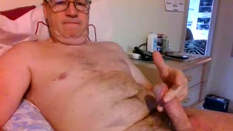 Snapshot of bennybutterfly007 chatting on May 18, 7:14 am bennybutterfly007 online show from May 18, 7:14 am