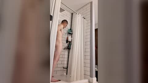 BennyC online show from April 18, 2:15 am